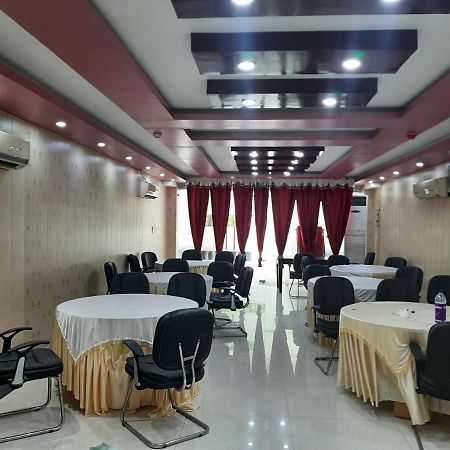 Hotel Platinum Plaza Rohtak Екстер'єр фото