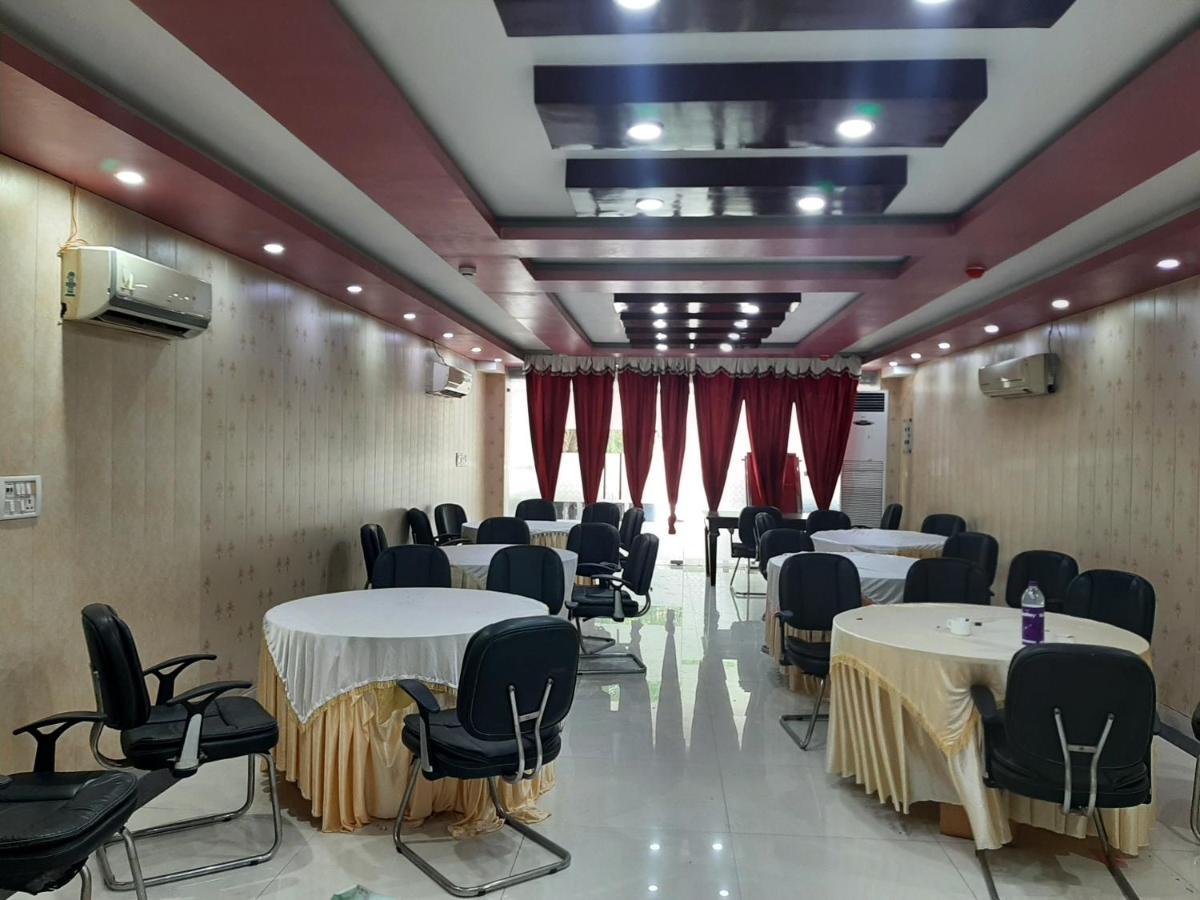 Hotel Platinum Plaza Rohtak Екстер'єр фото