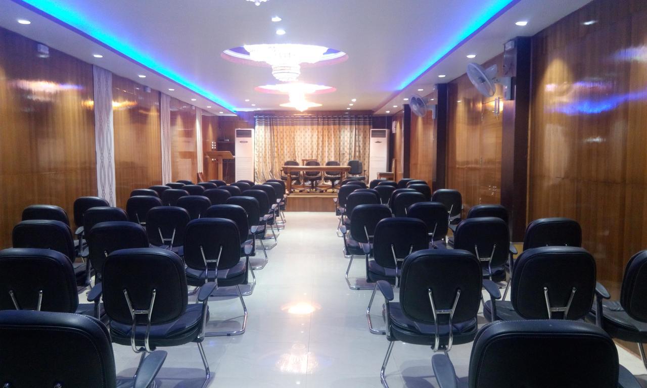 Hotel Platinum Plaza Rohtak Екстер'єр фото