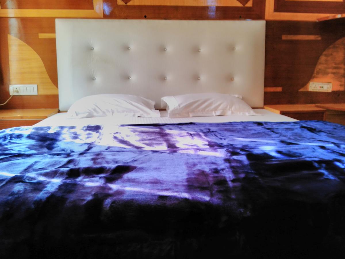 Hotel Platinum Plaza Rohtak Екстер'єр фото