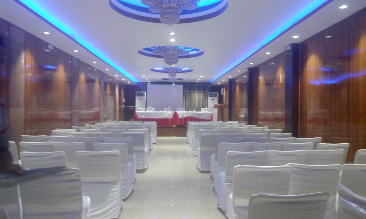 Hotel Platinum Plaza Rohtak Екстер'єр фото