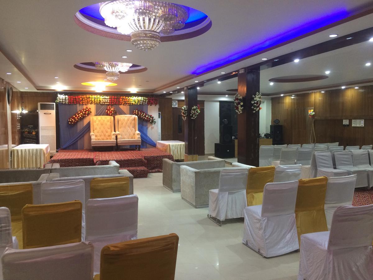 Hotel Platinum Plaza Rohtak Екстер'єр фото