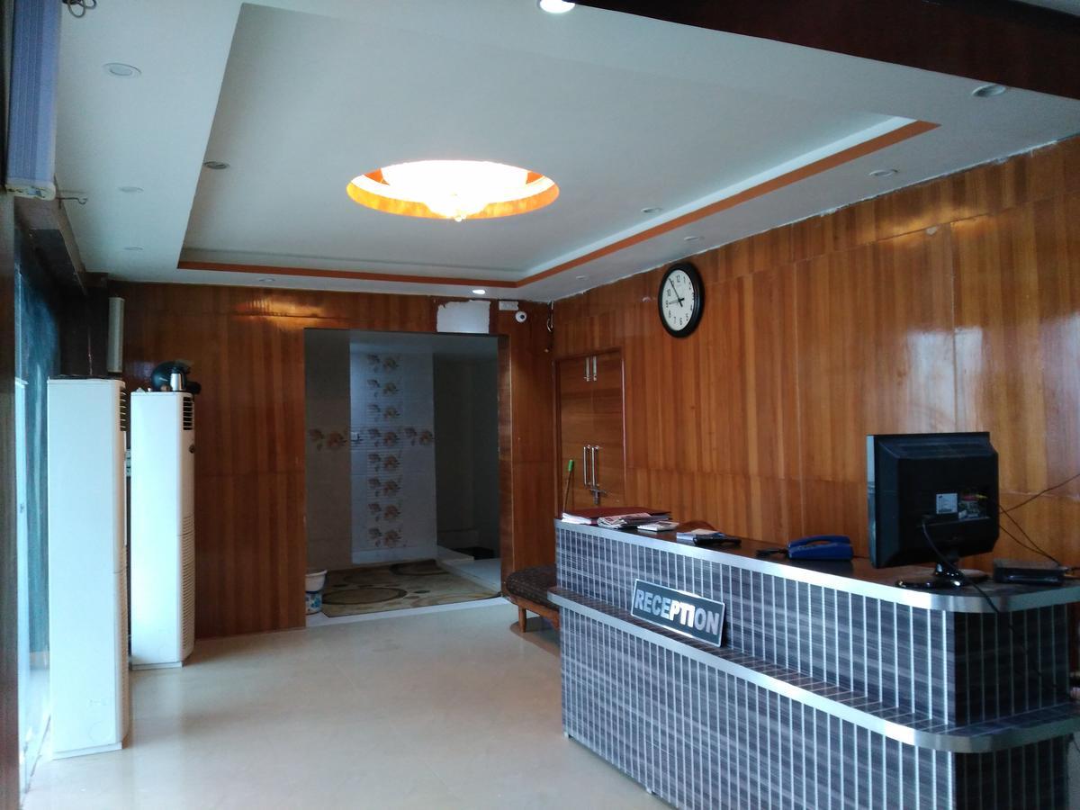 Hotel Platinum Plaza Rohtak Екстер'єр фото
