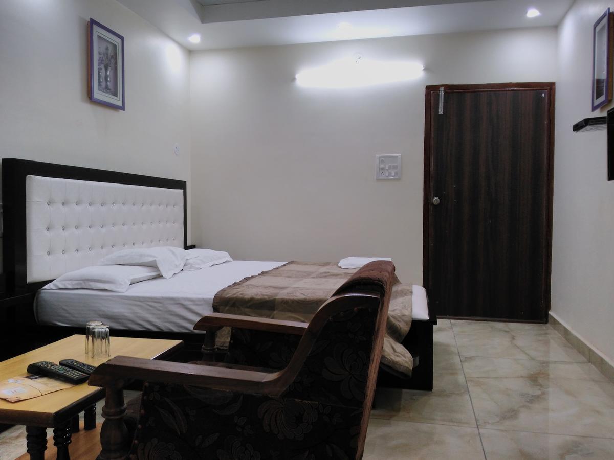 Hotel Platinum Plaza Rohtak Екстер'єр фото