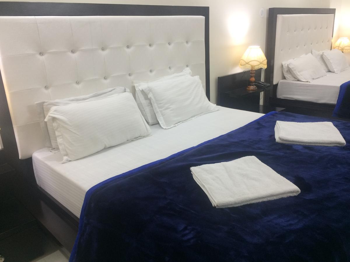 Hotel Platinum Plaza Rohtak Екстер'єр фото