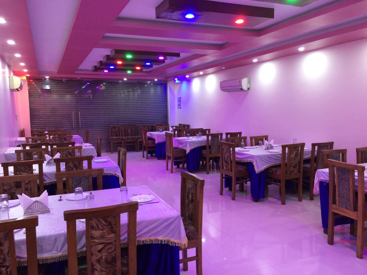 Hotel Platinum Plaza Rohtak Екстер'єр фото