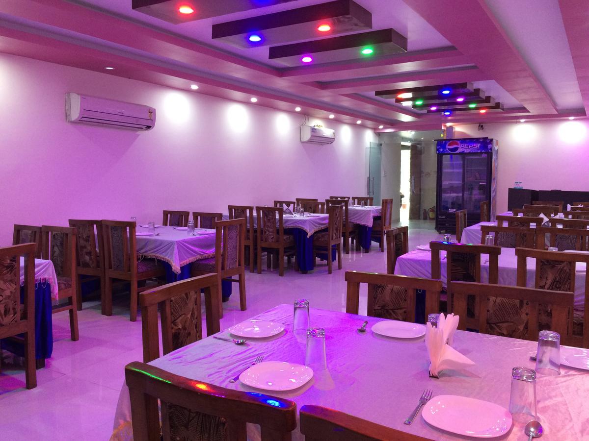 Hotel Platinum Plaza Rohtak Екстер'єр фото